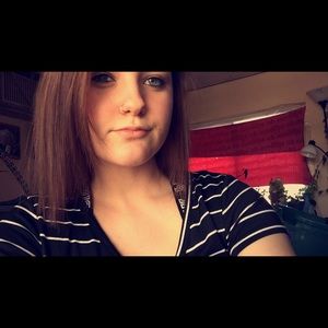 Meet your Posher, Alexis